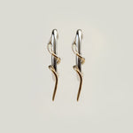 VINE HUG EARRING